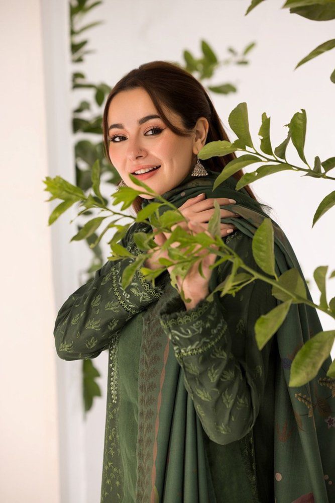 Sobia Nazir | Luxury Embroidered Collection – Vol. 8064 - BaBa Shee